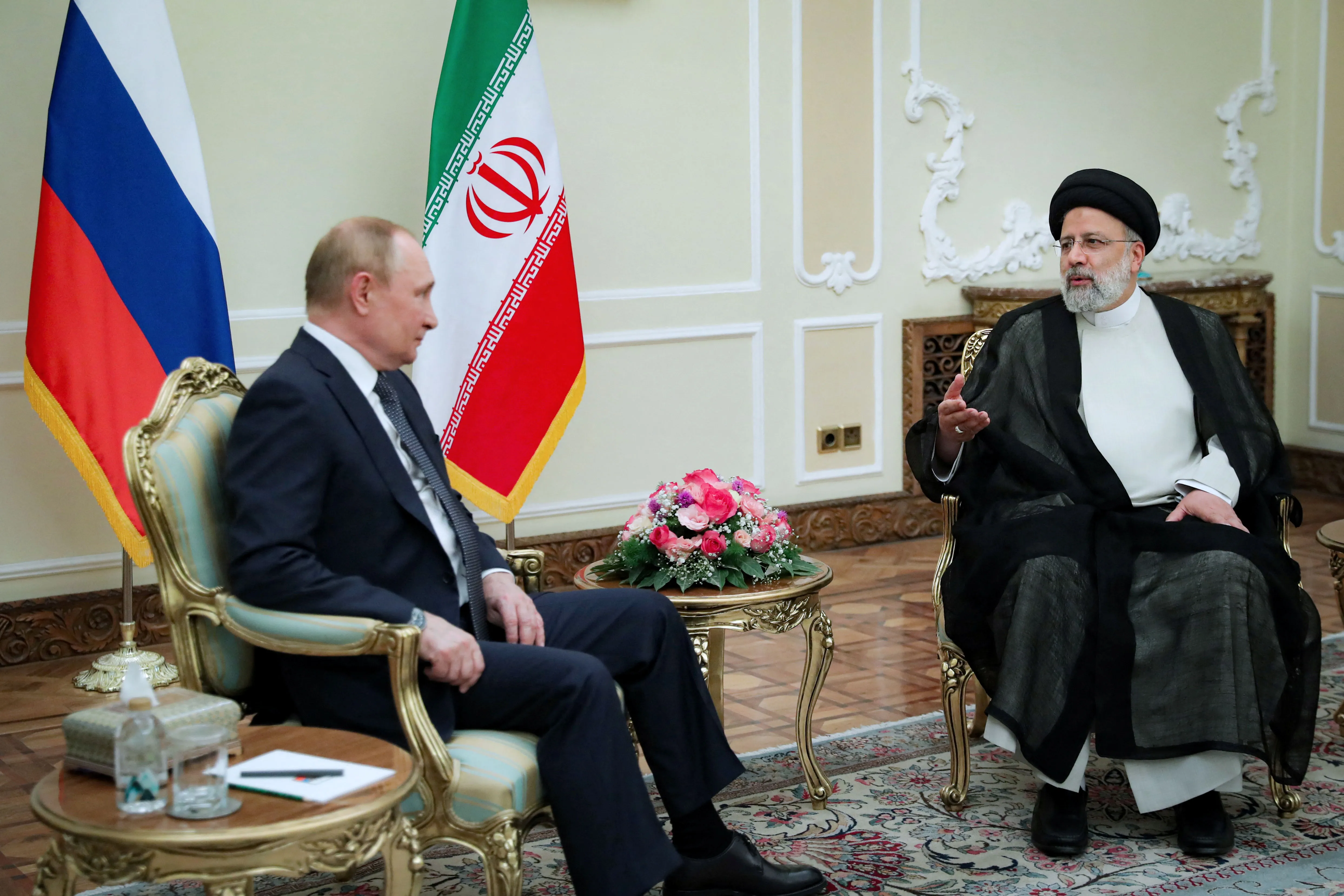 Russian President Vladimir Putin meets with Iranian President Ebrahim Raisi in Tehran, Iran July 19, 2022. President Website/WANA (West Asia News Agency)/Handout via REUTERS    ATTENTION EDITORS - THIS IMAGE HAS BEEN SUPPLIED BY A THIRD PARTY.