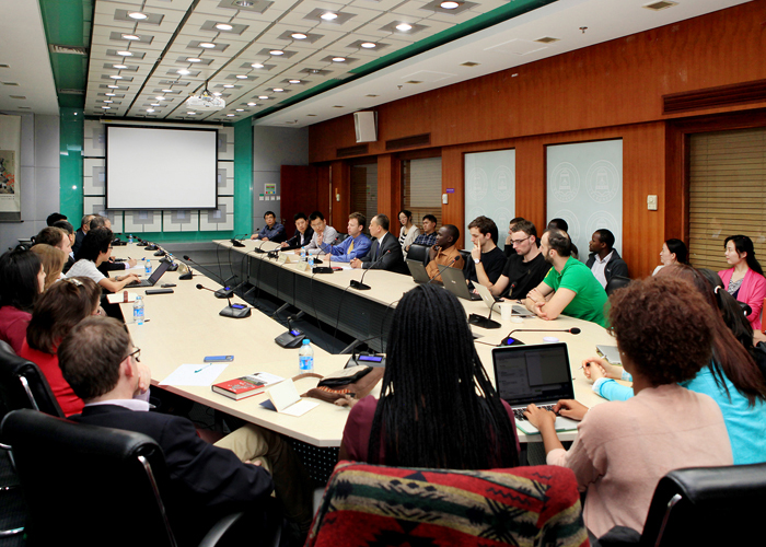 Michael O'Hanlon speaks at the Brookings-Tsinghua Center