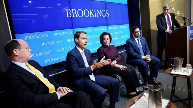 Brookings Institution Senior Fellow Martin Baily moderates a discussion on corporate bond markets with Kashif Riaz, Annette Nazareth, Steve Zamsky and Dennis Kelleher (r-l)