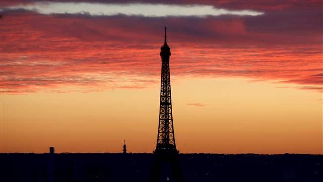 eiffel_tower_sunset001_16x9