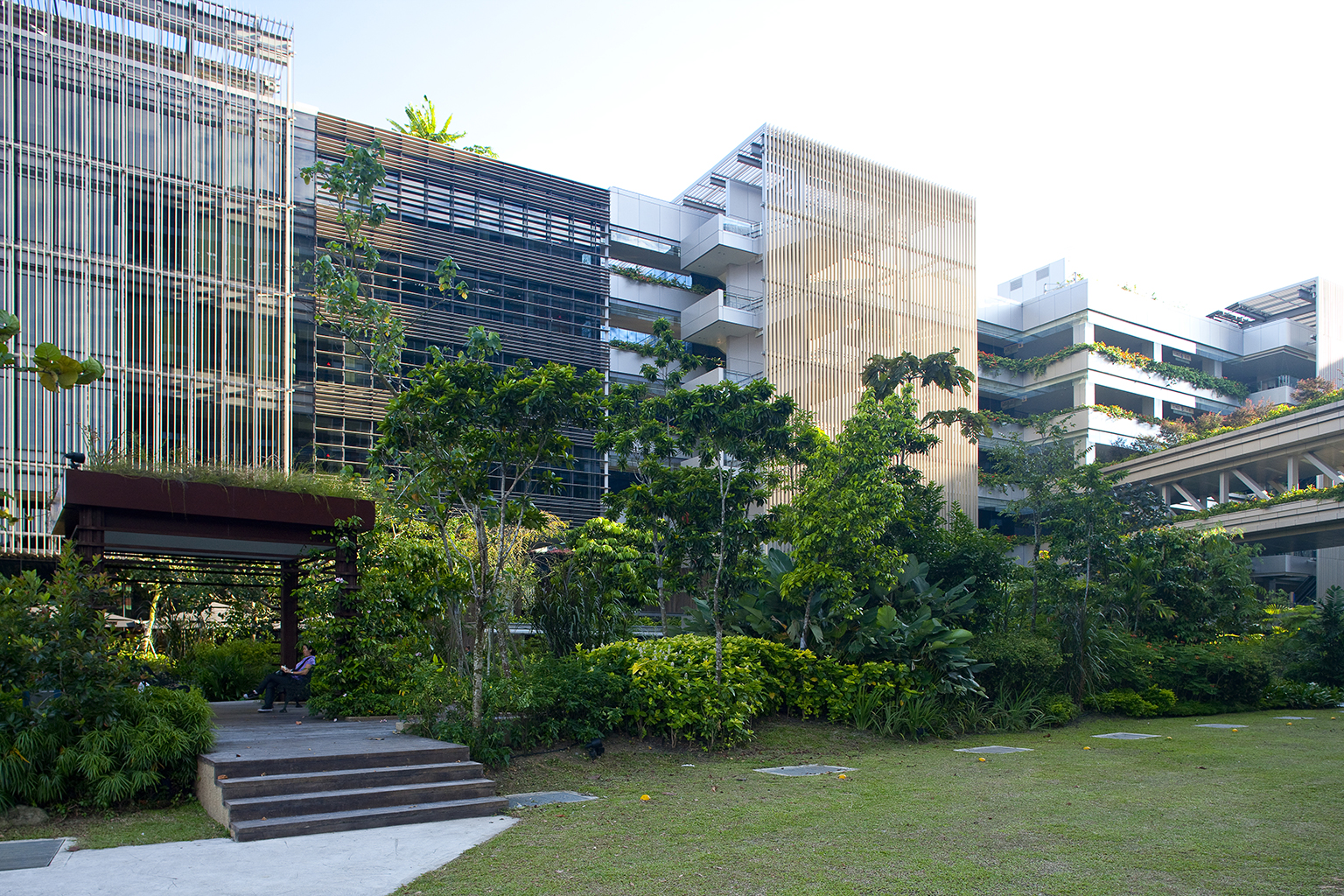 FLICKR/Jui-Yong Sim - lush greenery surrounds Khoo Teck Puat Hospital in Singapore, January 15, 2012.