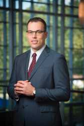 headshot of Lee Reiners