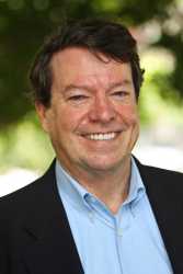 A headshot of Tom Loveless.