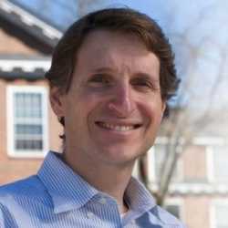 Bruce Sacerdote Headshot