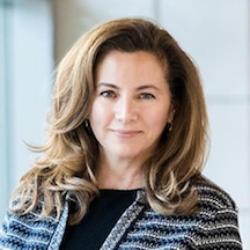 ariel kalil headshot