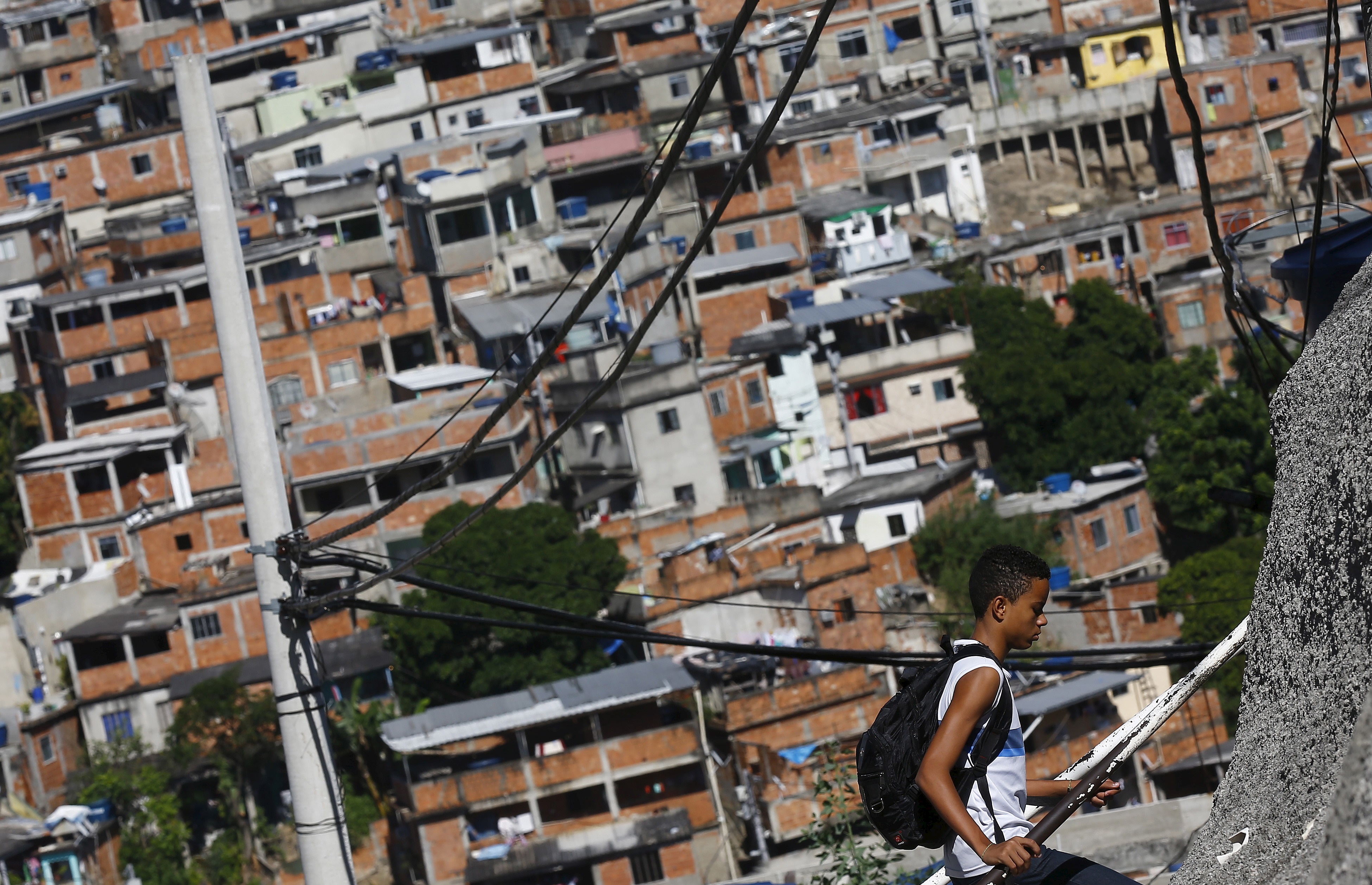 SOCIAL POLICY: Weaving a Stronger Safety Net  Center for Latin American &  Caribbean Studies