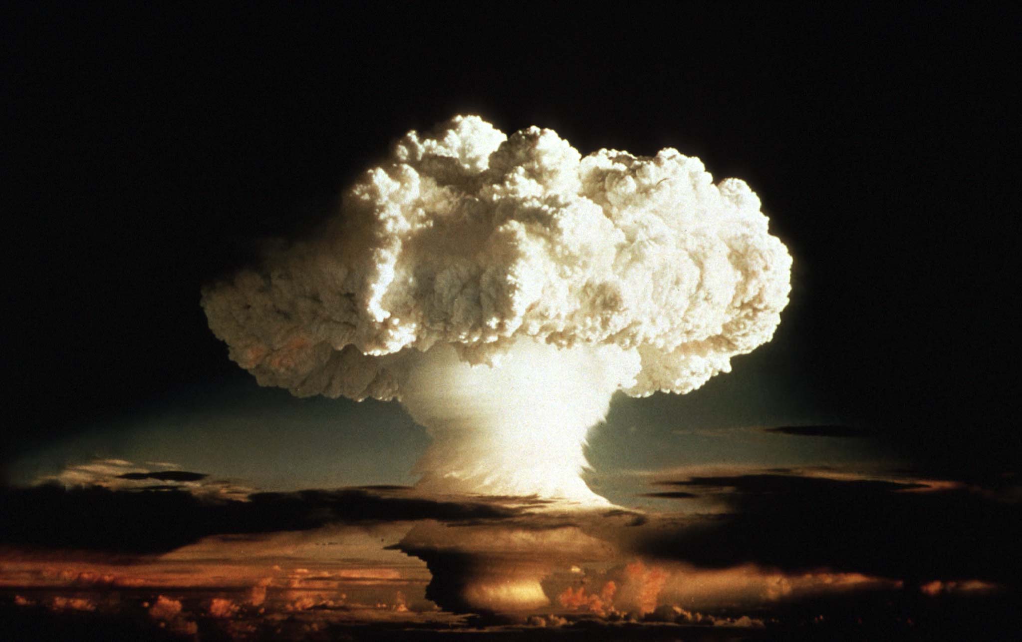 Castle Bravo: America's Largest Nuclear Test, image size:2048x1286