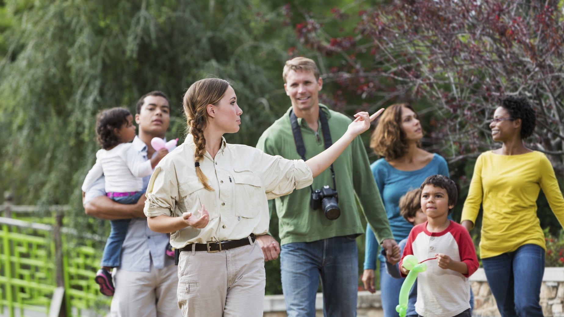 tour guide work hours