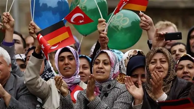 Î‘Ï€Î¿Ï„Î­Î»ÎµÏƒÎ¼Î± ÎµÎ¹ÎºÏŒÎ½Î±Ï‚ Î³Î¹Î± TURKS IN GERMANY