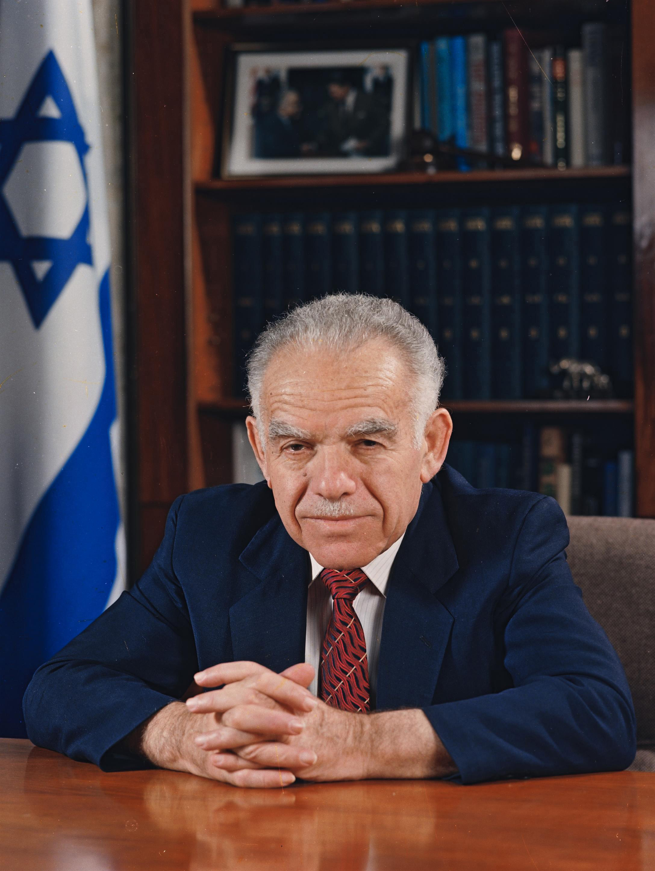 yitzhak_shamir001.jpg