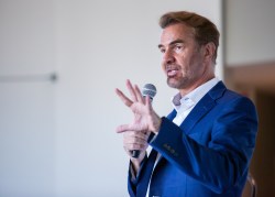 Erik Brynjolfsson headshot