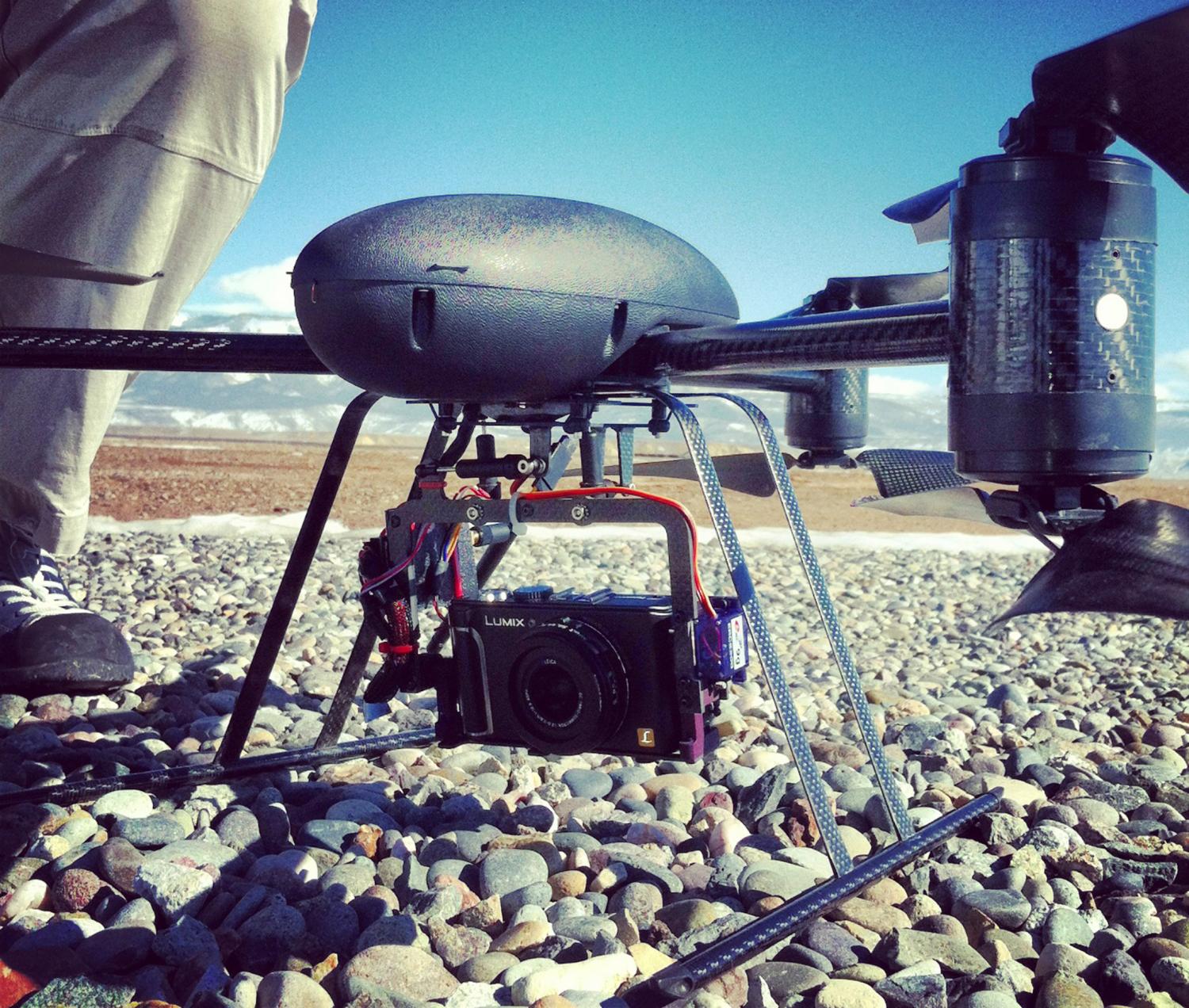 An onboard camera of a Draganflyer X6, six-rotor remote controlled helicopter which can fly up to 20 mph and travel up to a quarter mile away and 400 feet high, is pictured at the Grand Valley Model Airfield in Mesa County, Colorado on January 31, 2013. REUTERS/Chris Francescani