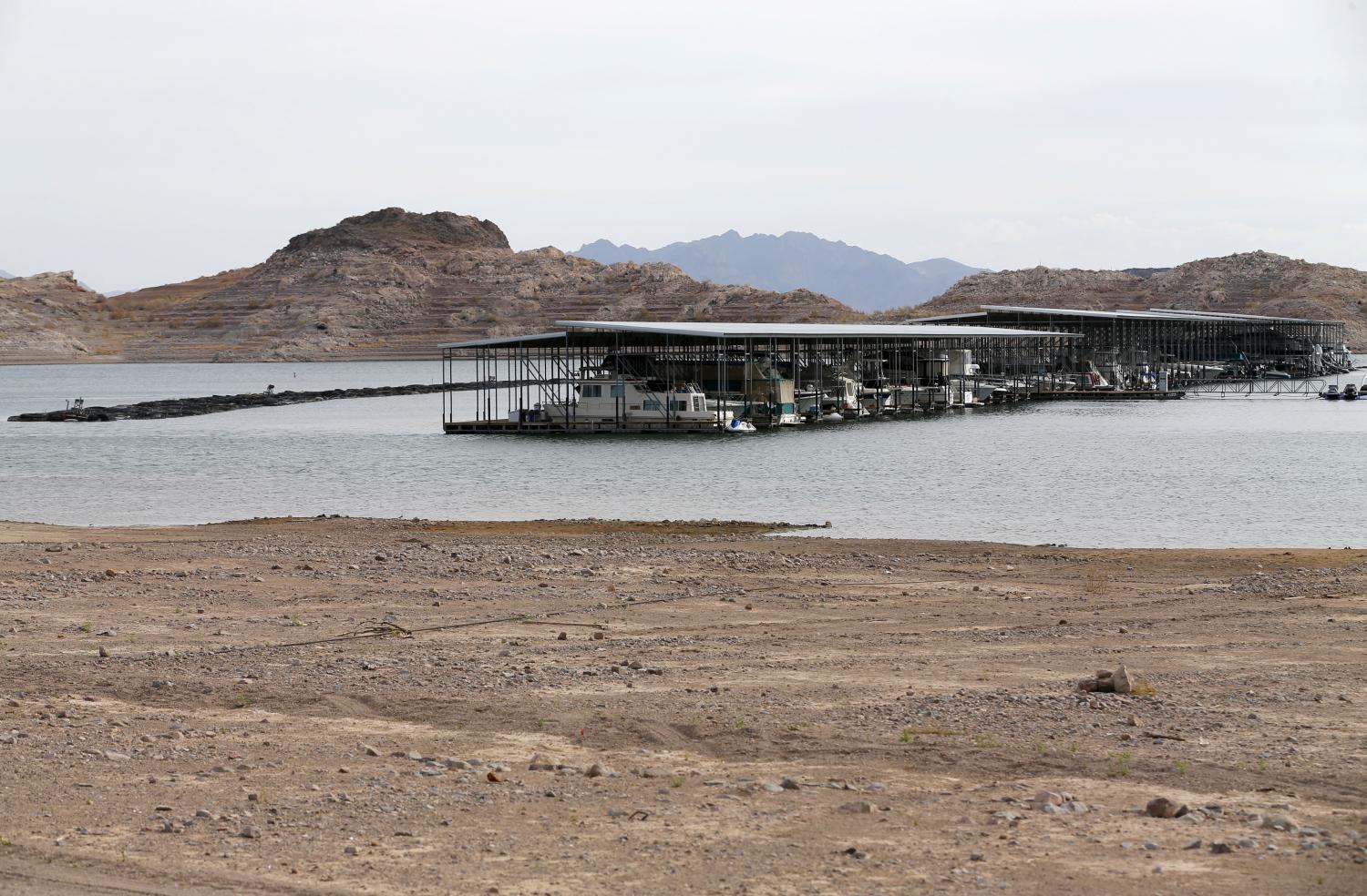 The effect of a prolonged drought in the Western United States can be seen at a marina on Lake Mead in Nevada May 6, 2015. REUTERS/Mike Blake