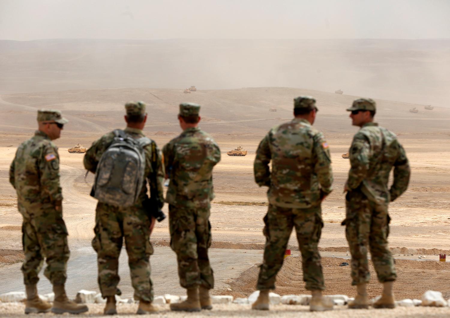 U.S. soldiers take part in Exercise Eager Lion at one of the Jordanian military bases in Zarqa, east of Amman, Jordan, May 24, 2016. REUTERS/Muhammad Hamed TPX IMAGES OF THE DAY - RTSFR5K