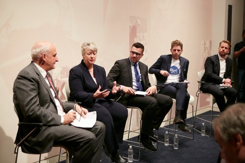 Panelists discuss short-term responses to refugee arrival. From left to right: Roger Cohen, former Houston Mayor Annise Parker, Qutaiba Idlbi Co-Founder - People Demand Change; Arnd Boekhoff Co-Founder - Hanseatic Help e.V.; Philipp Appel Manager, Corporate Partnerships & Foundations - Save the Children, Germany;