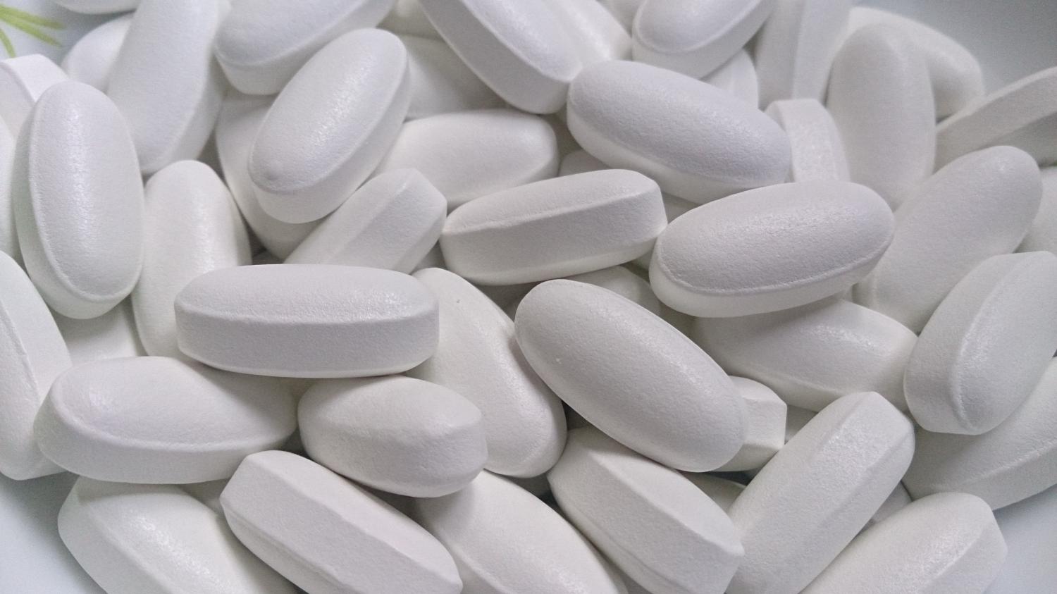 A photo of white pills