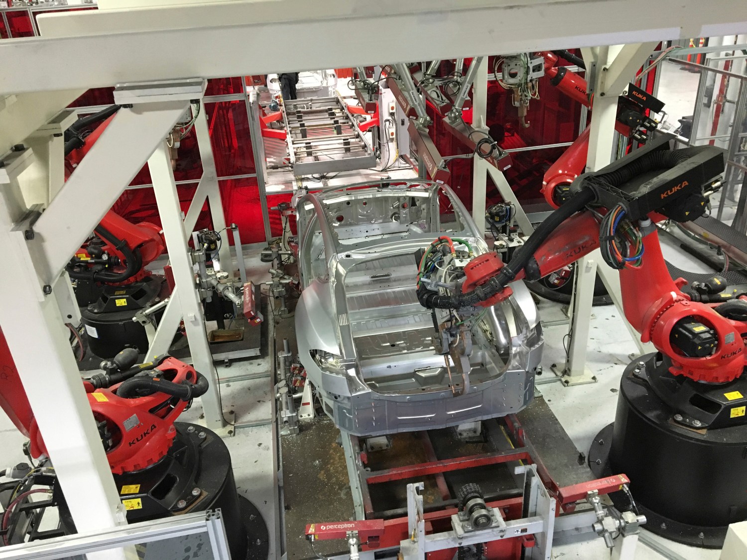 Tesla vehicles are being assembled by robots at Tesla Motors Inc factory in Fremont, California, U.S. on July 25, 2016. REUTERS/Joseph White/File Photo