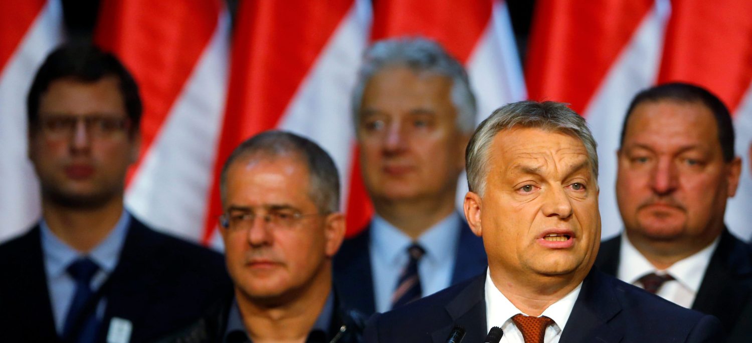 Hungarian Prime Minister Viktor Orban delivers a speech after a referendum on European Union's migrant quotas in Budapest, Hungary, October 2, 2016. REUTERS/Laszlo Balogh - RTSQG1E