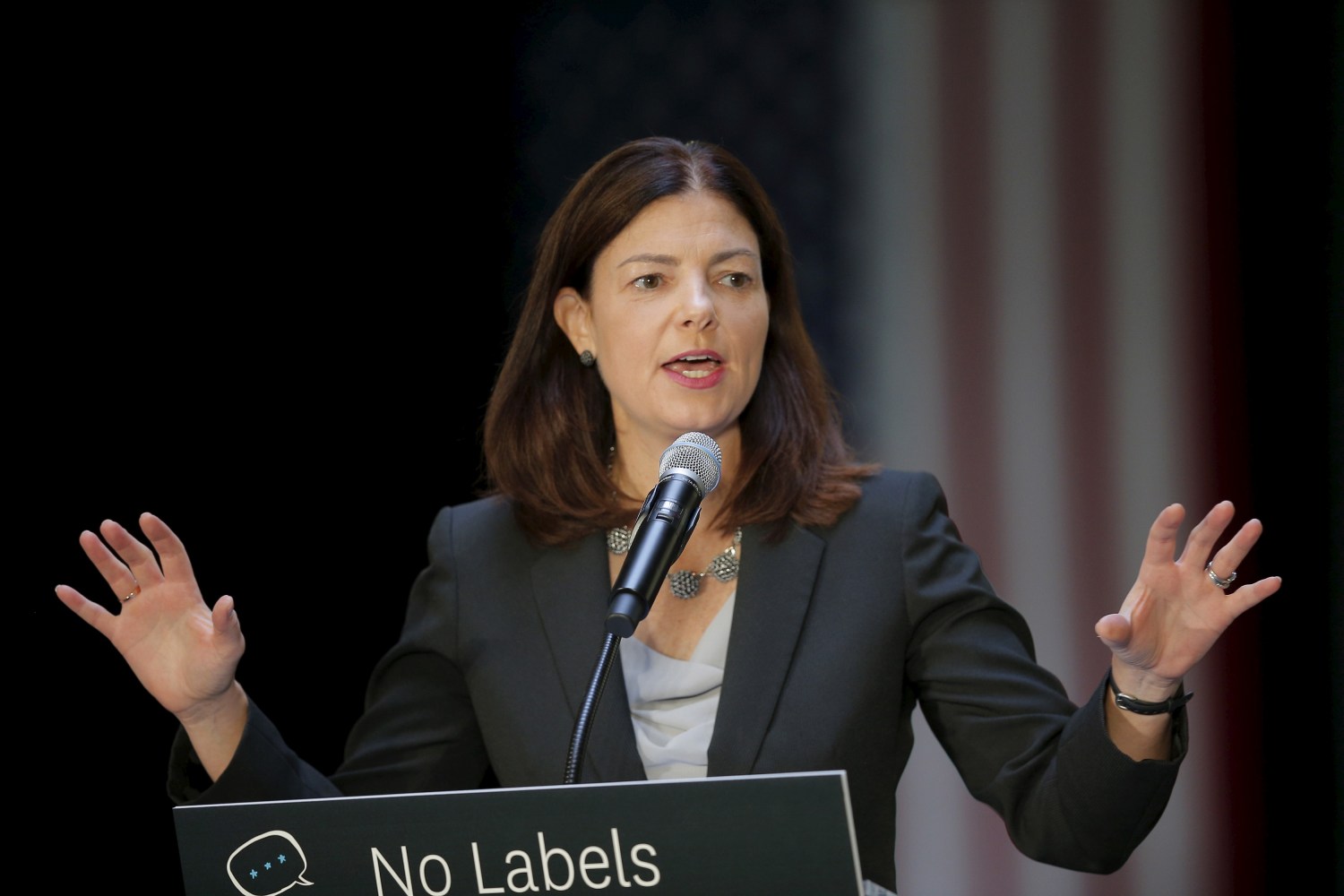 U.S. Senator Kelly Ayotte (R-NH) speaks at the No Labels Problem Solver Convention in Manchester, New Hampshire October 12, 2015. REUTERS/Brian Snyder - RTS43YN