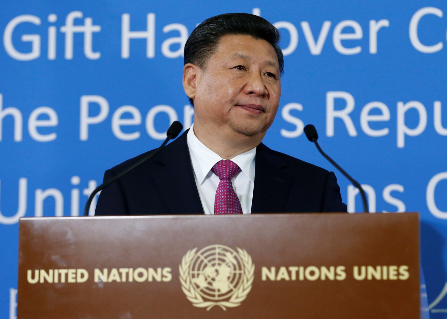 Chinese President Xi Jinping addresses the guests during a gift handover ceremony at the United Nations European headquarters in Geneva, Switzerland, January 18, 2017. REUTERS/Denis Balibouse