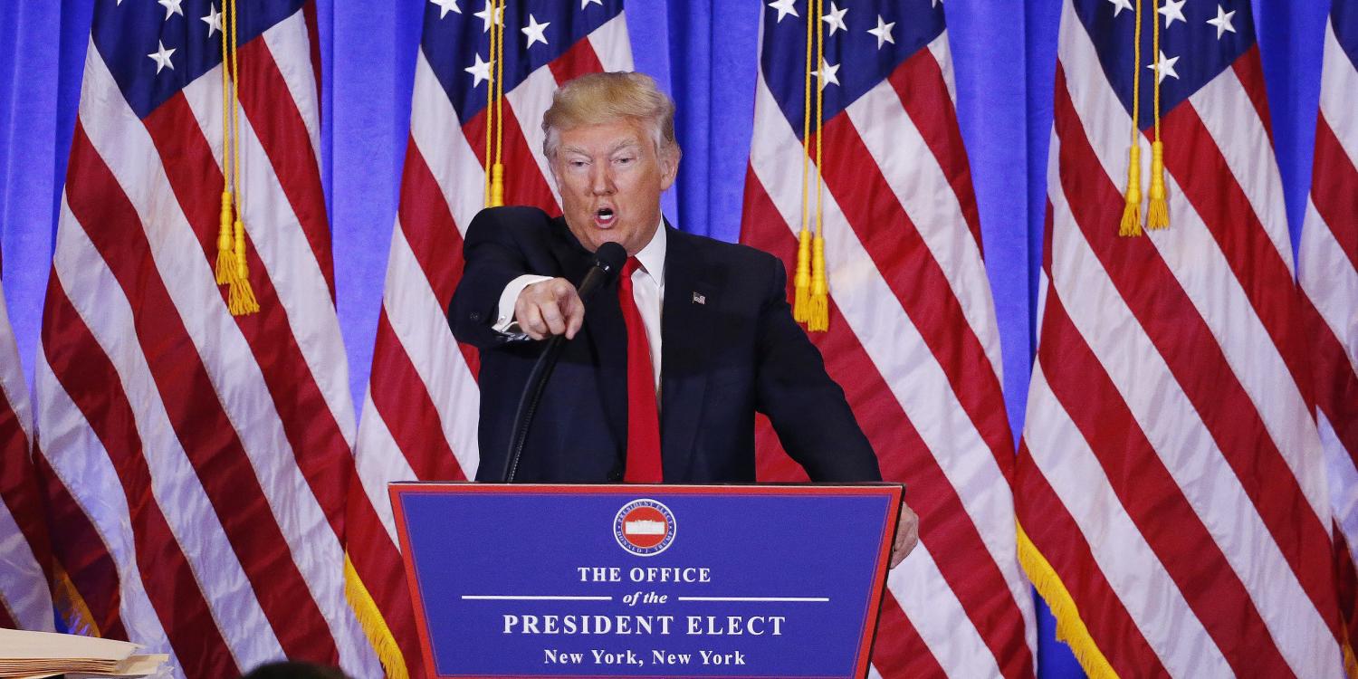 U.S. President-elect Donald Trump argues with CNN's Jim Acosta during a news conference in the lobby of Trump Tower in Manhattan, New York City, U.S., January 11, 2017. REUTERS/Lucas Jackson TPX IMAGES OF THE DAY - RTX2YK8W