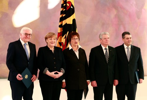 Outgoing Foreign Minister Frank Walter Steinmeier, German Chancellor Angela Merkel, new appointed Economy Minister Brigitte Zypries, President Joachim Gauck and new appointed Foreign Minister Sigmar Gabriel pose after receiving their certificates at Bellevue Castle in Berlin, Germany January 27, 2017. REUTERS/Axel Schmidt