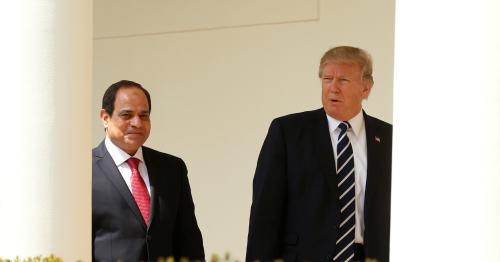 U.S. President Donald Trump and Egyptian President Abdel Fattah al-Sisi walk the colonnade at the White House in Washington, U.S., April 3, 2017. REUTERS/Kevin Lamarque - RTX33WOJ