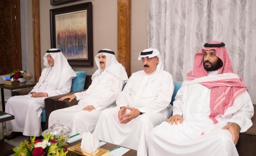 Saudi Deputy Crown Prince Mohammed bin Salman (R) attends a meeting between Emir of Kuwait Sabah Al-Ahmad Al-Jaber Al-Sabah and Saudi Arabia's King Salman bin Abdulaziz Al Saud in Jeddah, Saudi Arabia, June 6, 2017. Bandar Algaloud/Courtesy of Saudi Royal Court/Handout via REUTERS ATTENTION EDITORS - THIS PICTURE WAS PROVIDED BY A THIRD PARTY. FOR EDITORIAL USE ONLY. - RTX39C4I