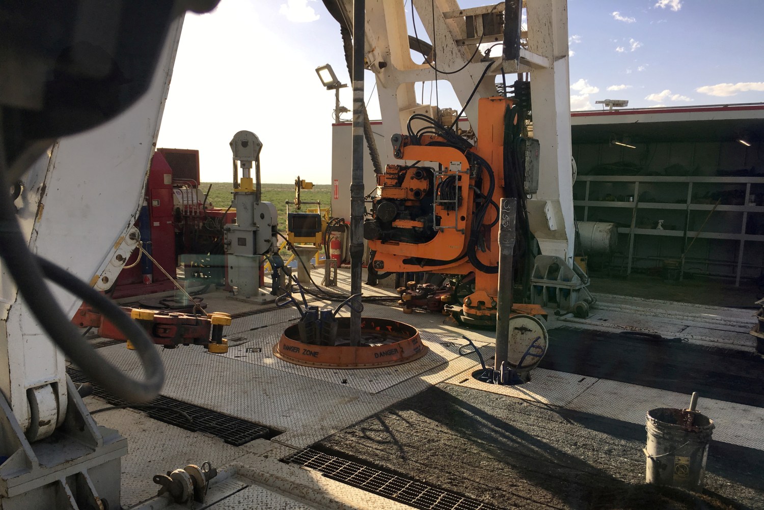 The Elevation Resources drilling rig is shown at the Permian Basin drilling site in Andrews County, Texas, U.S. on May 16, 2016. REUTERS/Ann Saphir/File Photo - RTX2H3SN