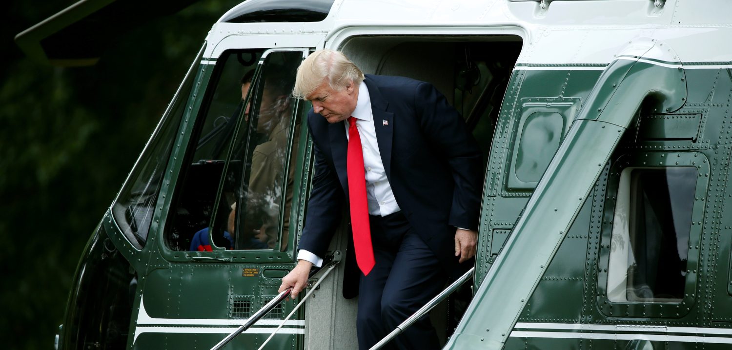 U.S. President Donald Trump walks from Marine One as he returns from a day trip to Ohio at the White House in Washington, U.S., June 7, 2017. REUTERS/Joshua Roberts - RTX39IYT