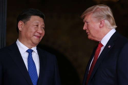 特朗普政策对美国经济与中美关系的影响 -——专访布鲁金斯学会约翰·桑顿中国中心资深研究员杜大伟