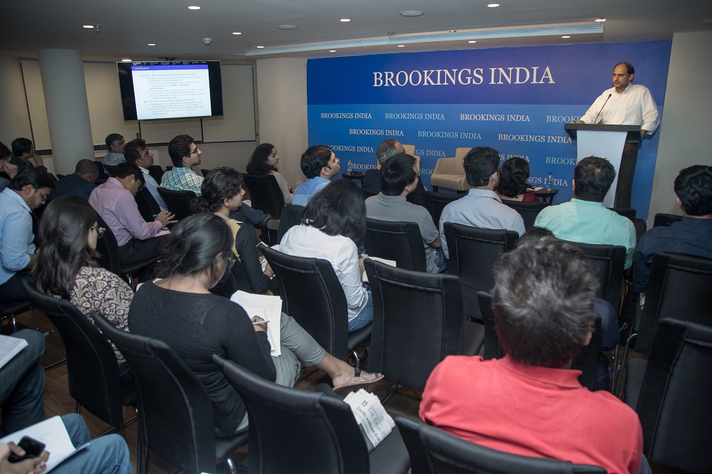 Viral Acharya presents at the Development Seminar, "The Real Effects of Unconventional Monetary Policy"