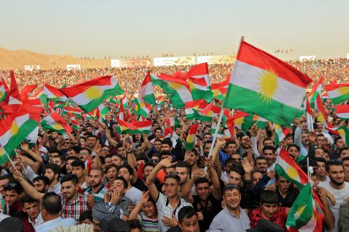 Kurdish people attend a rally to show their support for the upcoming September 25th independence referendum in Duhuk, Iraq September 16, 2017. REUTERS/Ari Jalal - RC1F066AECF0