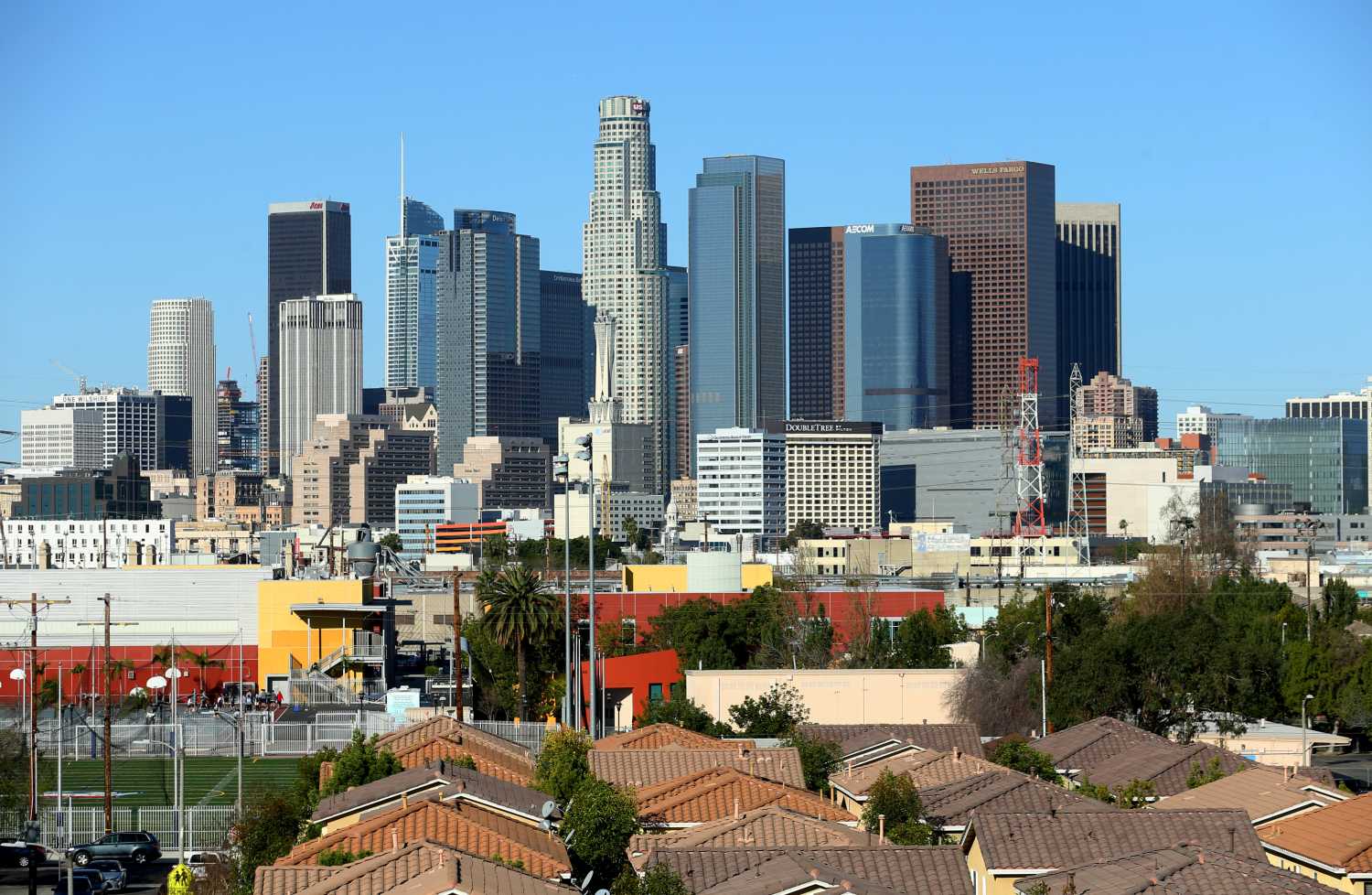 Downtown Los Angeles, California, U.S. February 23, 2017. REUTERS/Mike Blake - RC16FFE6E950