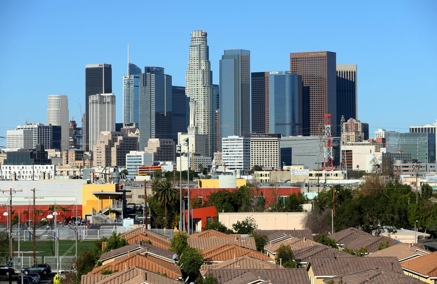 Downtown Los Angeles, California, U.S. February 23, 2017. REUTERS/Mike Blake - RC16FFE6E950