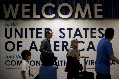 International passengers arrive at Washington Dulles International Airport