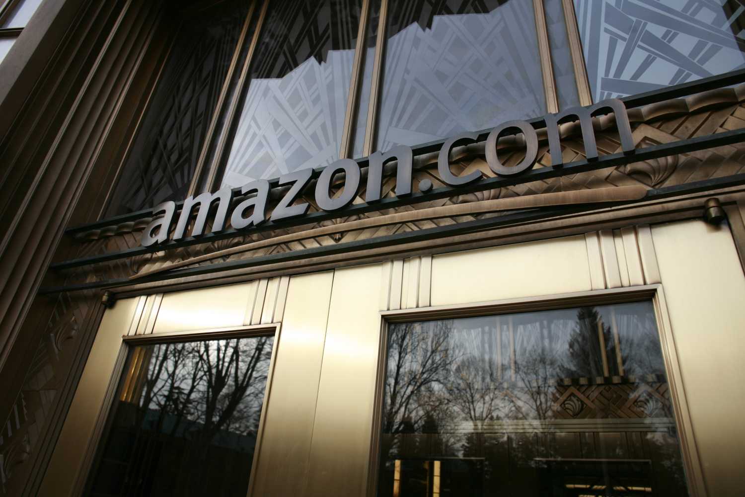 Amazon_Front_Door_PhotoCC_Scobleizer_Flickr