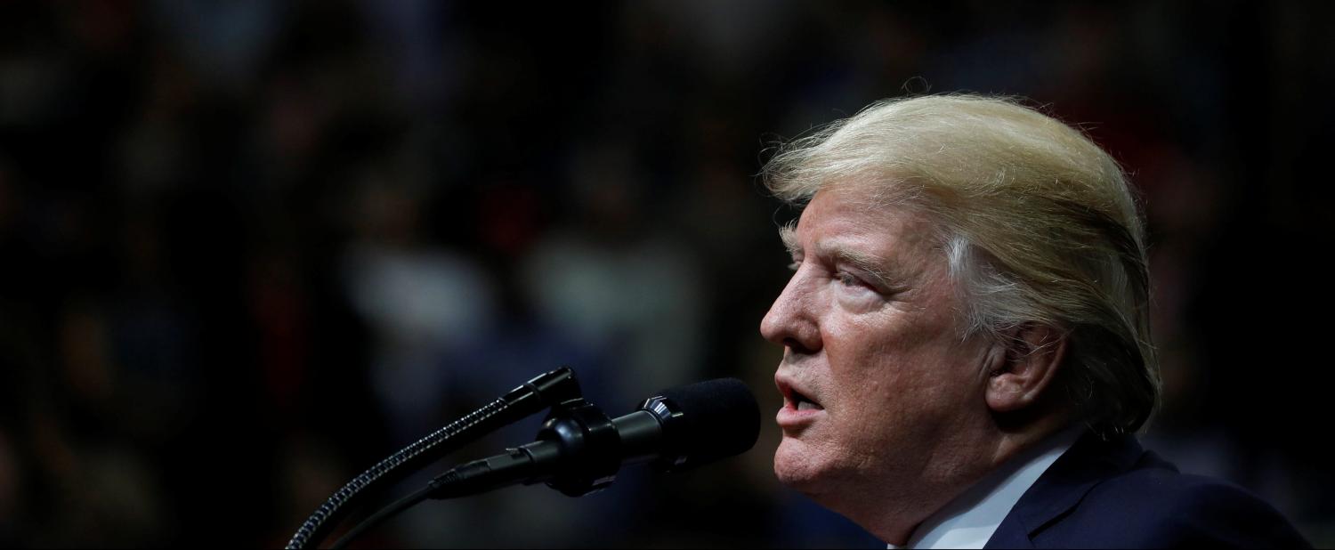 U.S. President Donald Trump speaks at a campaign rally for Senator Luther Strange in Huntsville, Alabama, U.S. September 22, 2017. REUTERS/Aaron P. Bernstein - RC1952FB4F60