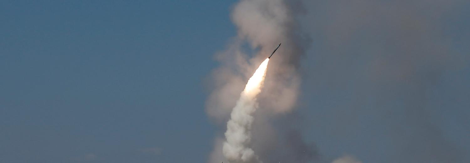 An S-300 air defense missile system launches a missile during the Keys to the Sky competition at the International Army Games 2017 at the Ashuluk shooting range outside Astrakhan, Russia August 5, 2017. REUTERS/Maxim Shemetov - RC17FE2C53C0