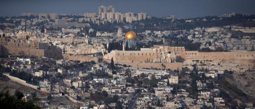 A general view shows Jerusalem's Old City and the Dome of the Rock, December 5, 2017. REUTERS/Ronen Zvulun - RC1EB590C480