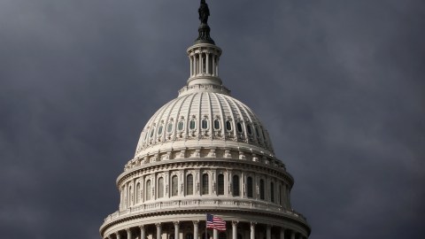 The Capitol Hill dome is seen the day after the State of the Union address to Congress in Washington, January 28, 2010.   REUTERS/Jim Young   (UNITED STATES - Tags: POLITICS) - GM1E61T04SE01