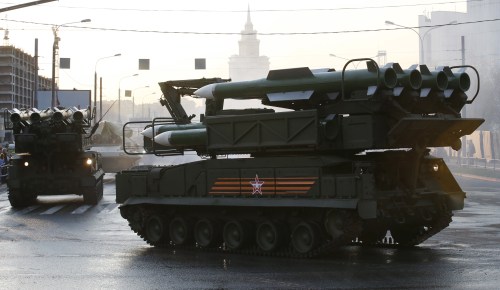 Buk surface-to-air missile systems (front) drive along a street before a rehearsal for the Victory Day parade in Moscow, Russia, April 29, 2015. Russia will celebrate the 70th anniversary of the victory over Nazi Germany in World War Two on May 9. REUTERS/Maxim Zmeyev - GF10000077602