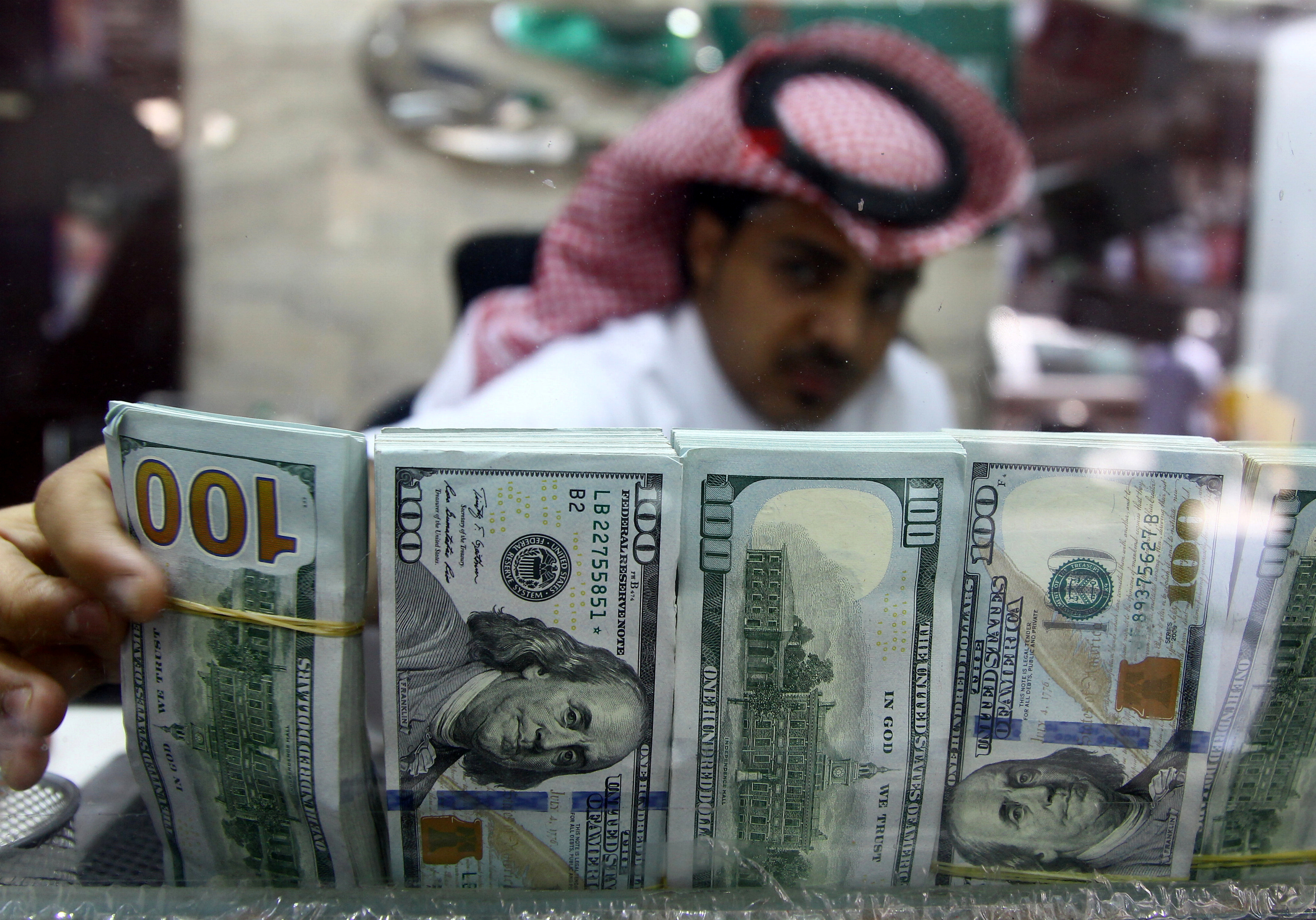 Sustaining The Gcc Currency Pegs The Need For Collaboration - 