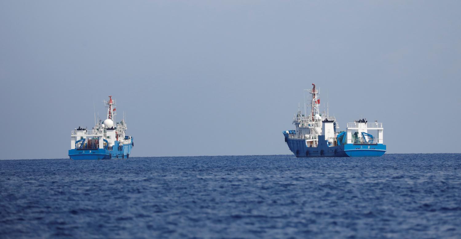 Chinese vessels are pictured at the disputed Scarborough Shoal April 6, 2017. Picture taken April 6, 2017. REUTERS/Erik De Castro - RC1C6DD1BC60