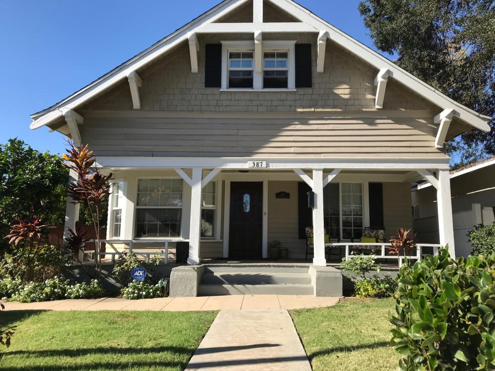 A 2,000 square foot house located adjacent to the I-210 is seen on the market for $725,000 in Pasadena, California, U.S. November 25, 2017. Photo taken November 25, 2017.