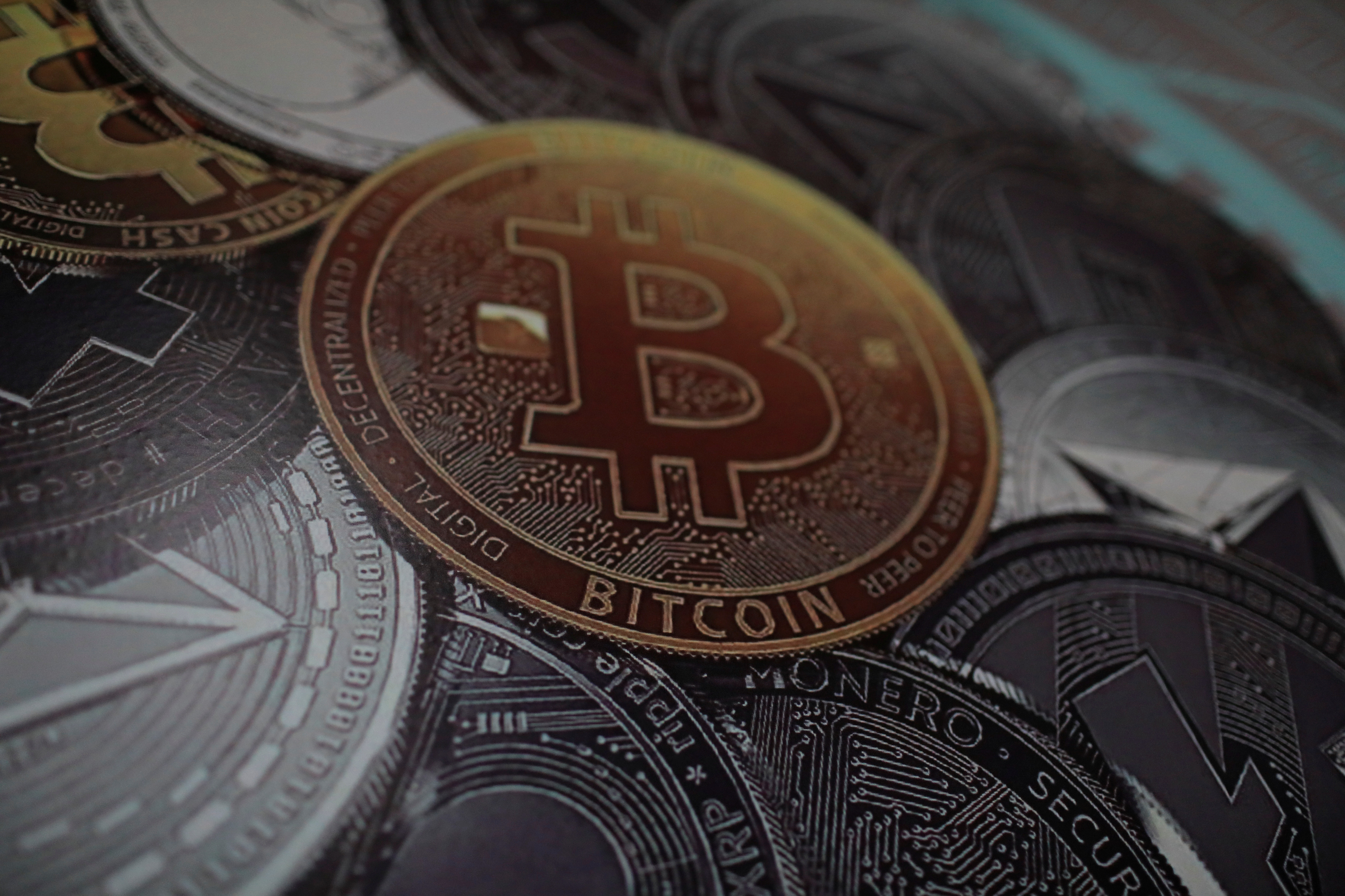 beyond bitcoin the economics of digital currencies