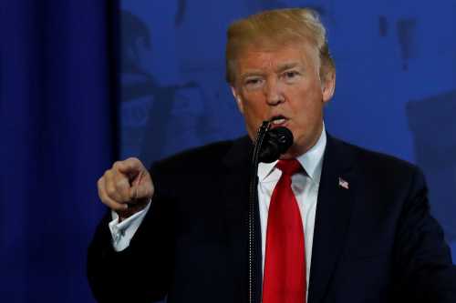 U.S. President Donald Trump delivers remarks on the U.S. opioid crisis, at Manchester Community College in Manchester, New Hampshire, U.S. March 19, 2018. REUTERS/Jonathan Ernst - RC1266D6A610