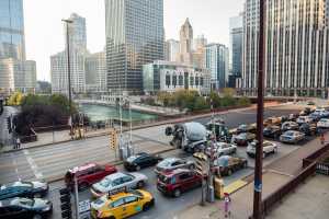 Photo: Traffic on a Chicago bridge