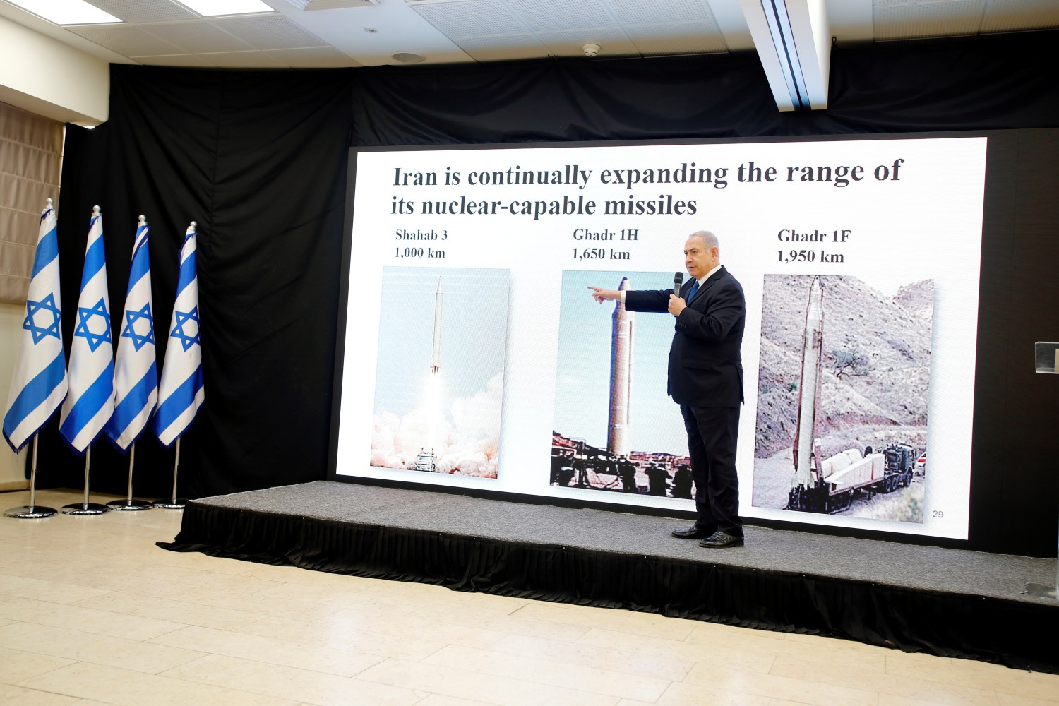 Israeli Prime minister Benjamin Netanyahu speaks during a news conference at the Ministry of Defence in Tel Aviv, Israel, April 30, 2018. REUTERS/ Amir Cohen - RC11C40F3DE0