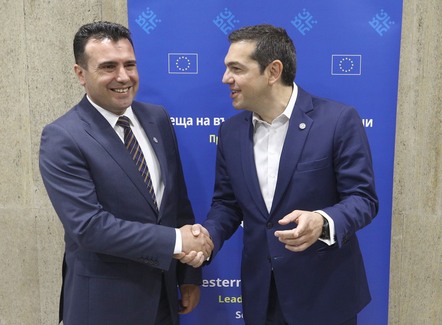 Greek Prime Minister Alexis Tsipras meets with Macedonian Prime Minister Zoran Zaev at the EU-Western Balkans Summit in Sofia, Bulgaria, May 17, 2018. REUTERS/Stoyan Nenov - UP1EE5H0MEVGG